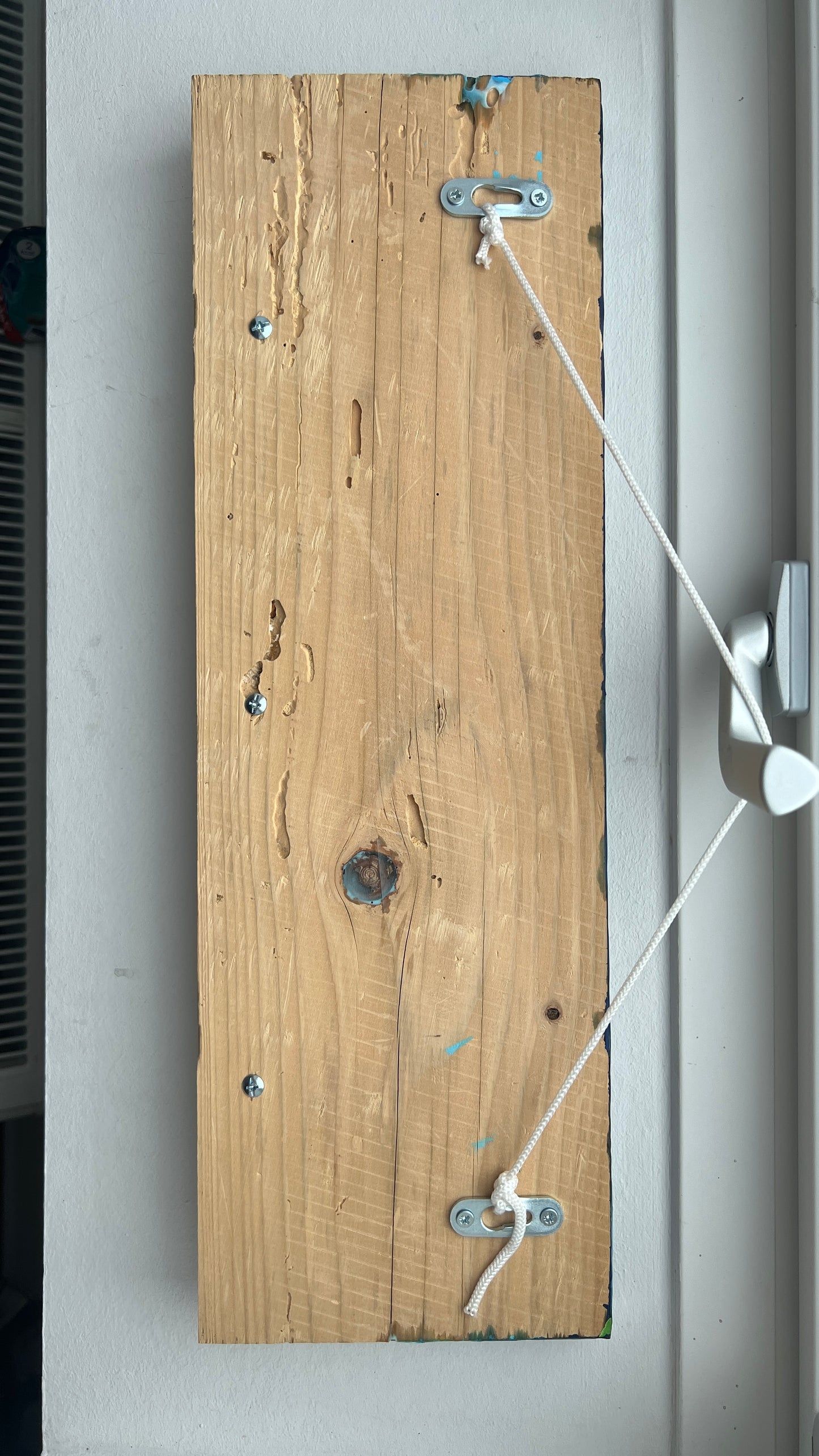 Wandgarderobe „Atlantik“ – Wellenoptik aus Harz | 50 × 16 cm