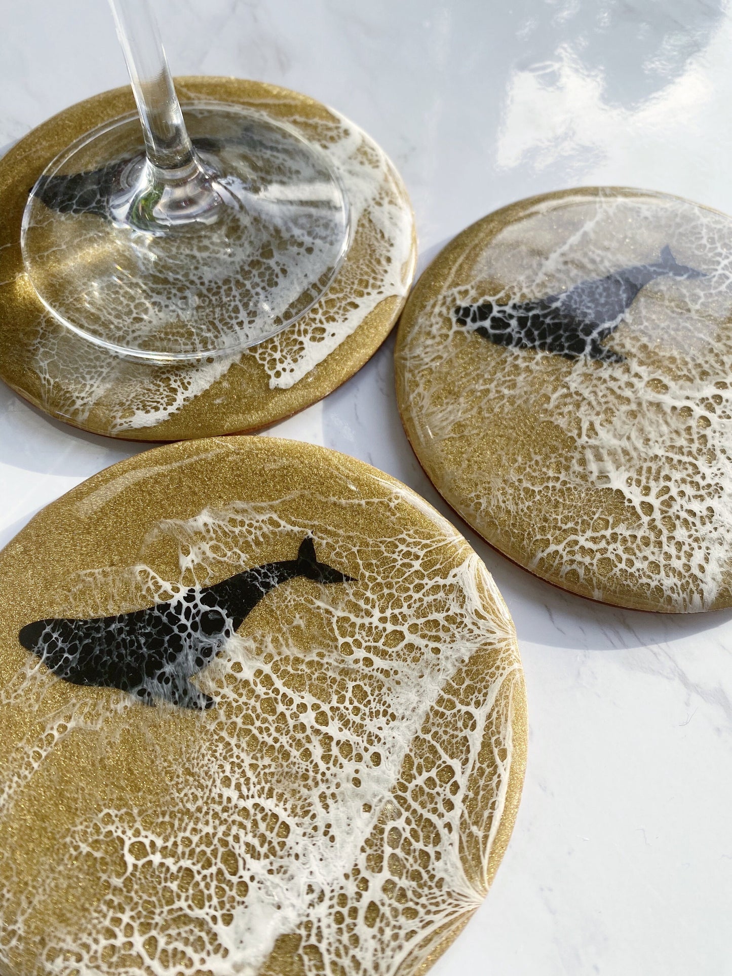 Resin Glasuntersetzer mit Wal in Gold