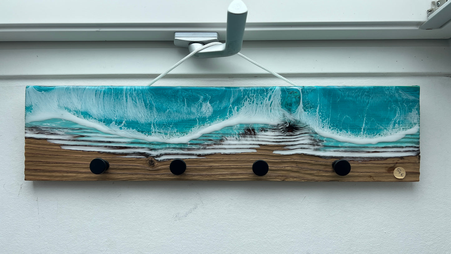 Wandgarderobe „Ocean Wave“ – Holz & Harz | 50 cm | 4 Haken